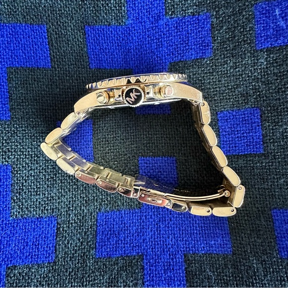 Michael Kors Women's Everest Blue Stainless Steel Quartz Watch - style # MK5754 - Picture 4 of 4